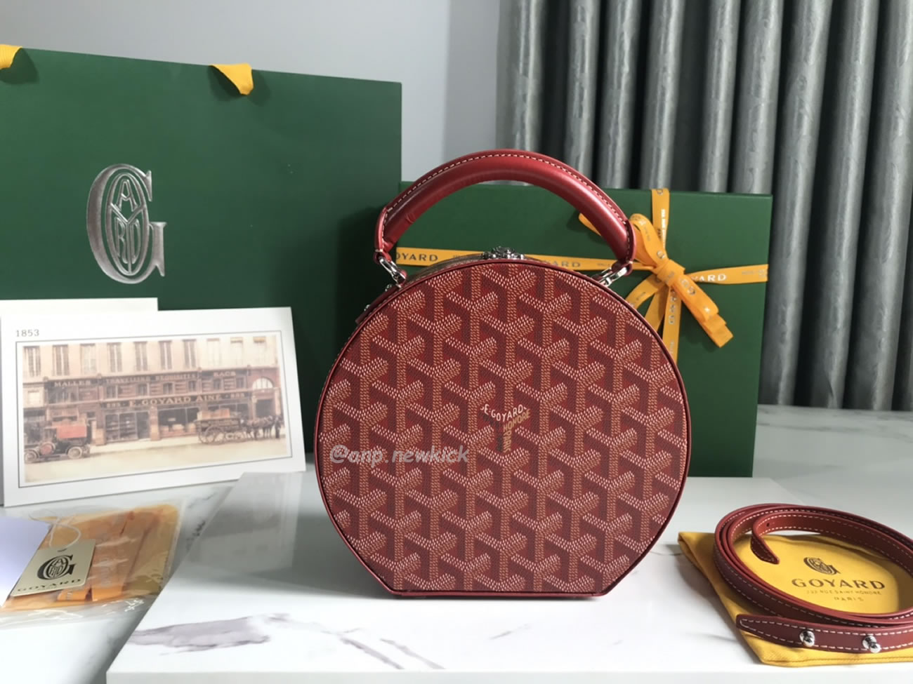 Goyard Alto Hat Box Bag 16.5 Cm X 7 Cm X 18 Cm (2) - newkick.app